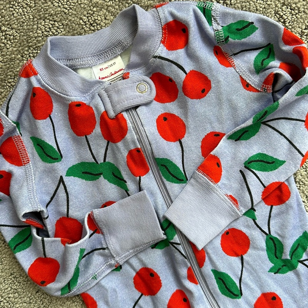Hanna Andersson Baby Zip Cherry Print - Size 2T